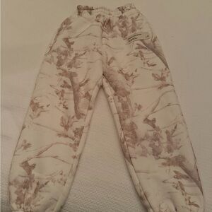 Comfrt kids camo sweatpants